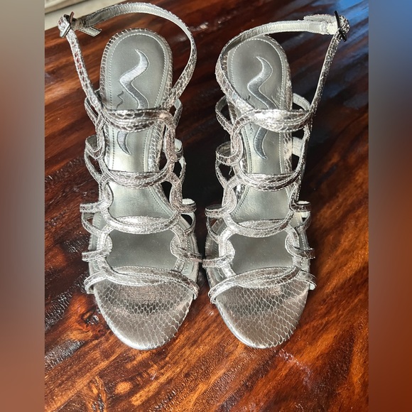 Nina Sanchia True Silver Reflective Surdette Heels Glitter Gems Women’s Size 7.5 - Picture 3 of 10